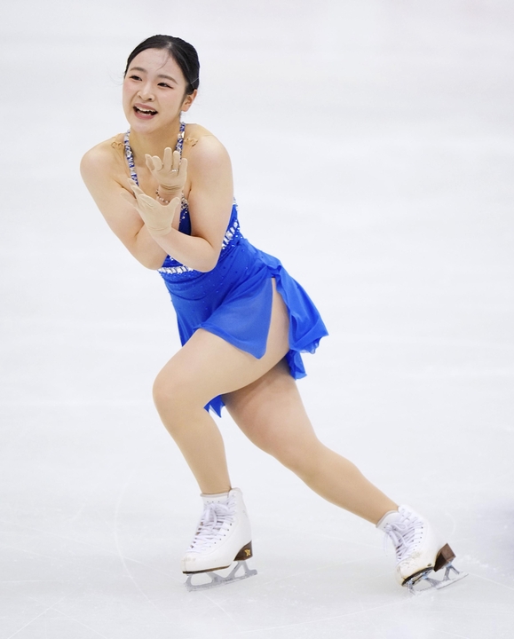 ジュニア女子SP 演技する高木謡=山新スイミングアリーナ