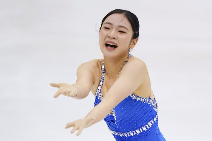 ジュニア女子SP 演技する高木謡=山新スイミングアリーナ