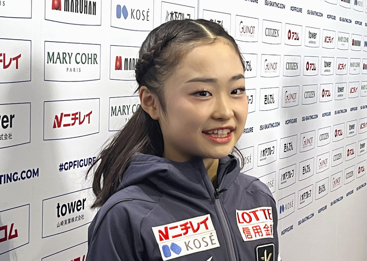 優勝から一夜明け、取材に応じる島田麻央=6日、IGアリーナ