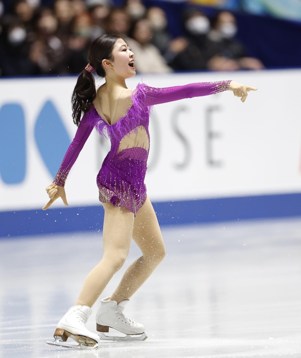 女子SP フィニッシュのポーズを決める千葉百音=国立代々木競技場