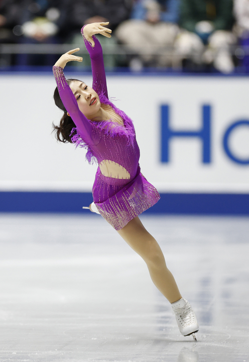 女子SP 演技する千葉百音=国立代々木競技場