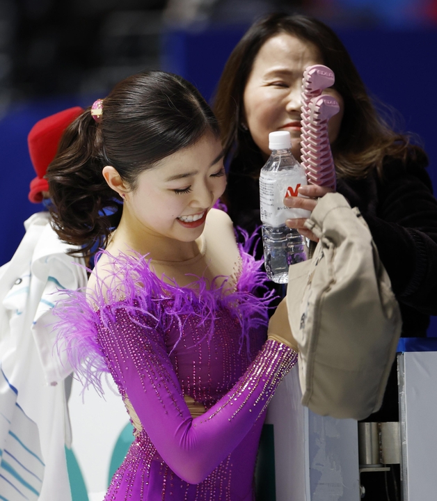 女子SPの演技を終えた千葉百音=国立代々木競技場