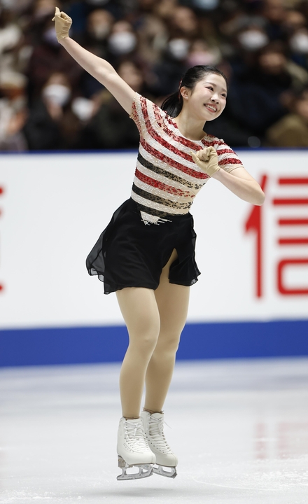 女子SP 演技する中井亜美=国立代々木競技場