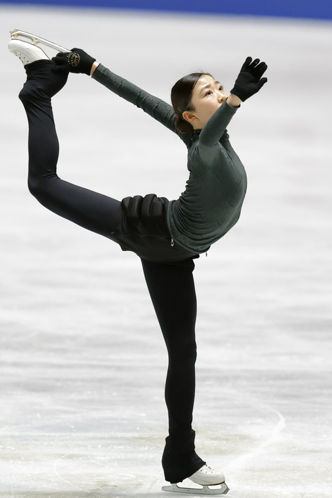 公式練習で調整する千葉百音=国立代々木競技場