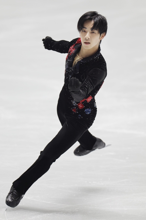 男子フリー 演技する壷井達也=国立代々木競技場