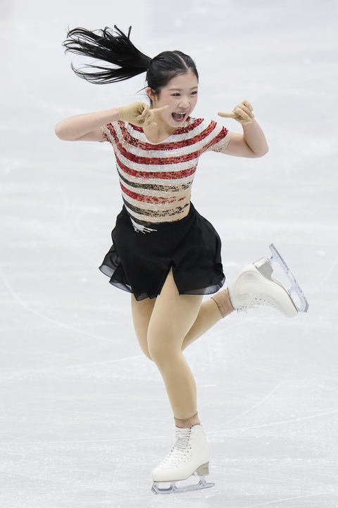 女子SP 演技する中井亜美=北京(共同)