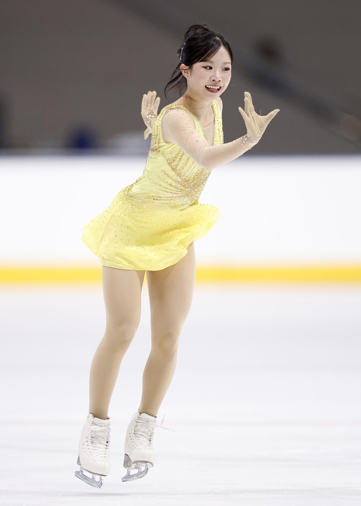 女子フリー 演技する中井亜美=田中貴金属アイスアリーナ