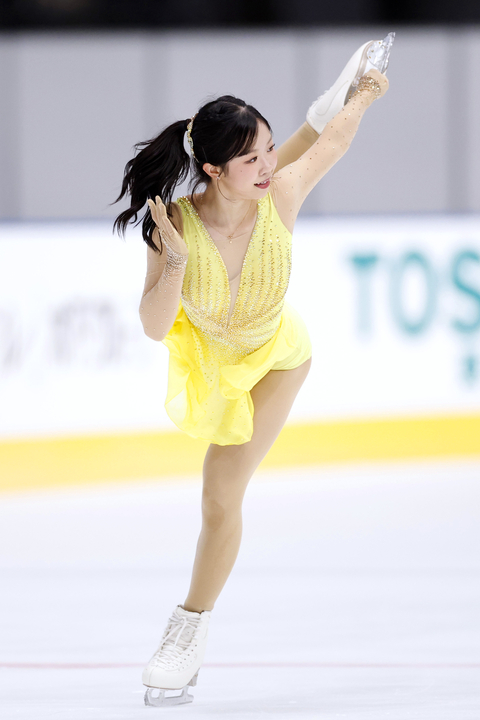 女子フリー 演技する中井亜美=田中貴金属アイスアリーナ