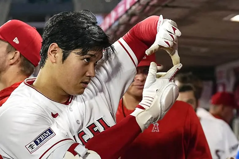 大谷翔平　ホームラン王 大谷翔平がMLBホームラン王 44発、日本人初 - 日本経済新聞