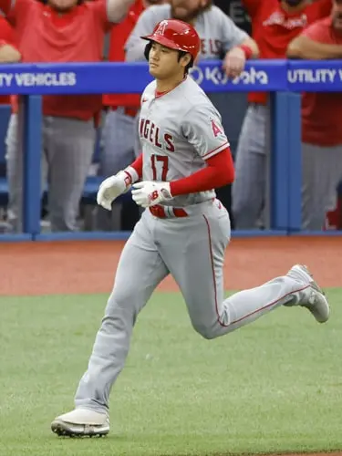 39号ホームランを放つ大谷翔平