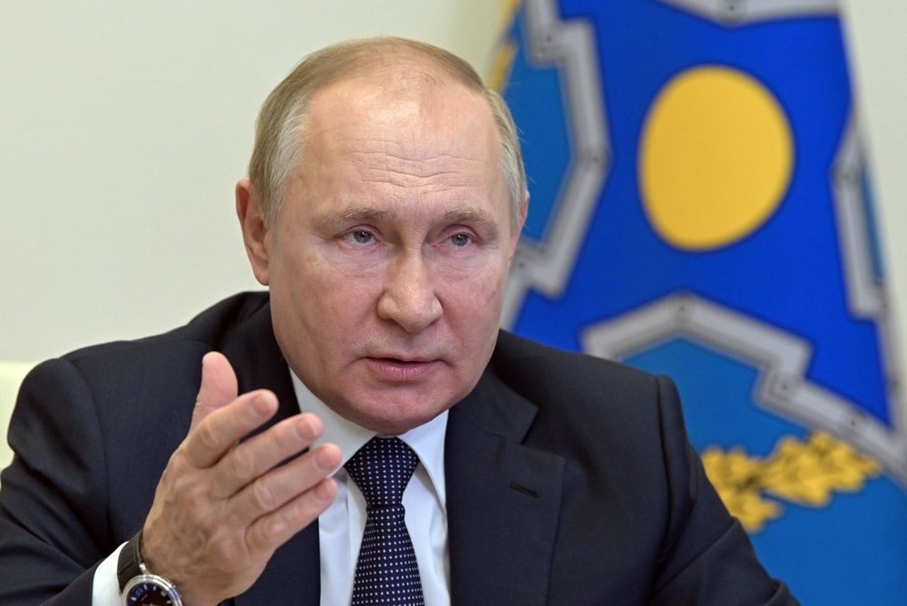 オンライン開催された集団安全保障条約機構(CSTO)の緊急首脳会議に参加するロシアのプーチン大統領=2022年1月10日(タス=共同)